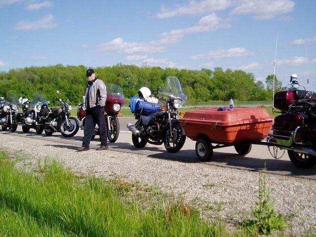 CcnBear And BatGirl Along With Winginit2 Glen And Anne, Try To Limp The Bike To Frenchy's... They Finaly Make It.... We Continue