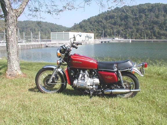 Pistol Pete's '75 Nellie Bell GL1000