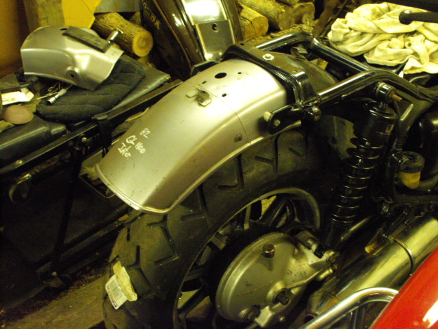 MAY 02 2011 REAR FENDER (1)