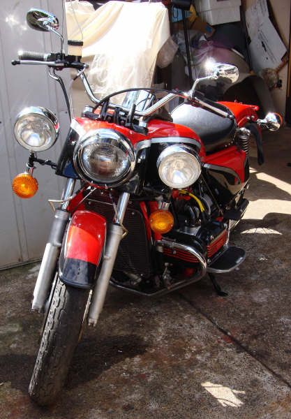 1/21/2007 - Here she is coming at you with my homemade light bar, I used the front and rear original signals. Thanks E-bay and H