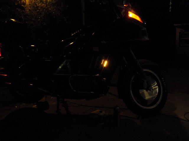 Right side running lights, rear light bar turned off