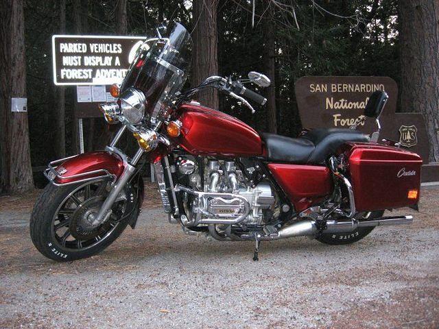 Progressives in the front, and 11" Progressive 412's in the rear, added a windshield with Red transparent plexi insert in t
