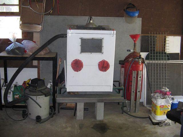 Homemade sandblast cabinet and pressure pot