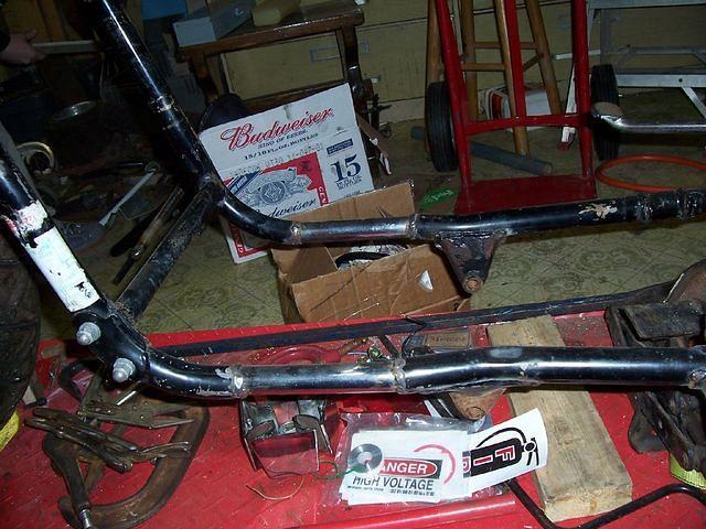 THE LOWER TUBES STRETCHED 6", GOING TO HAVE TO ADD A LITTLE MORE SUPPORT TO THEM AFTER CHECKING ENGINE CLEARENCE
