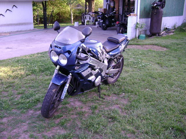 93 FZR 600 