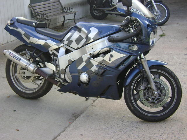 93 FZR 600 