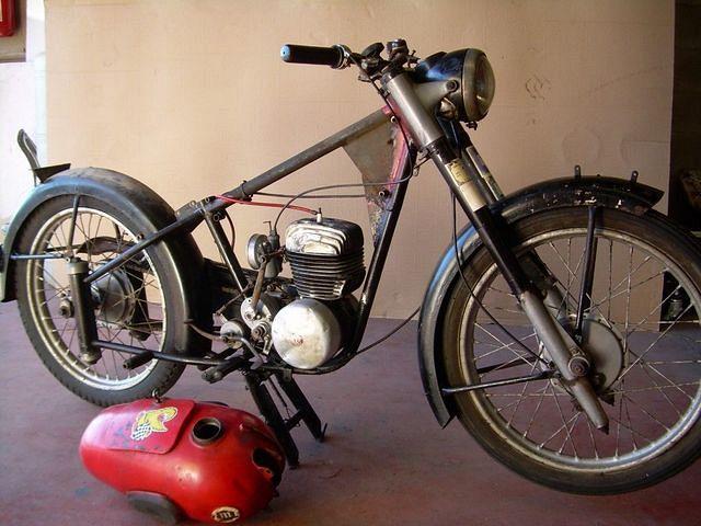 FUN BEGINS:
SEAT & TANK OUT...