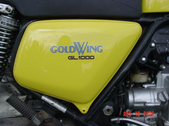 Repainted right side cover