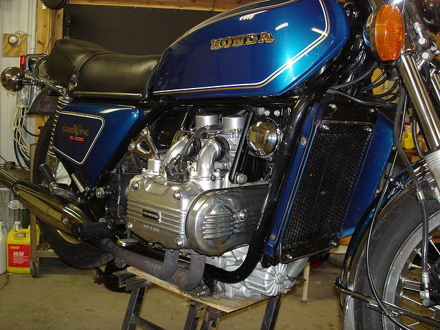 Blue 77 Goldwing 004