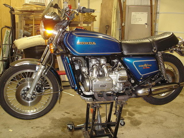 Blue 77 Goldwing 006