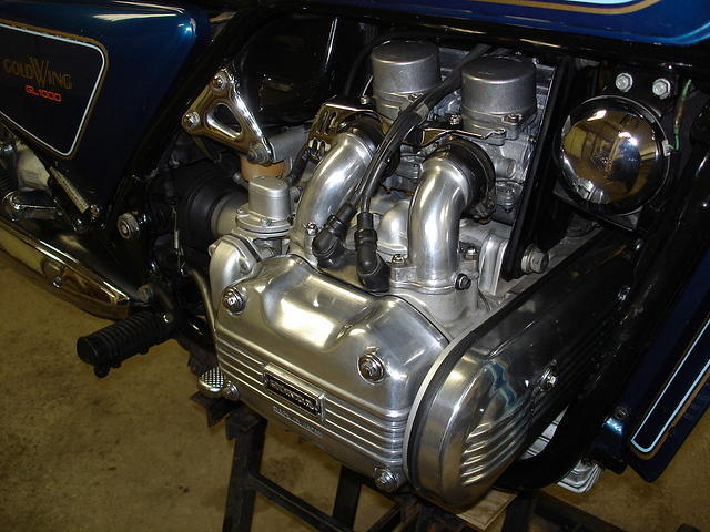Blue 77 Goldwing 008
