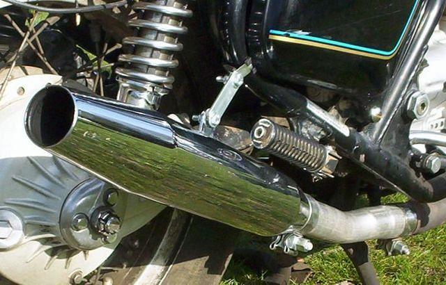 Exhaust closeup (right)