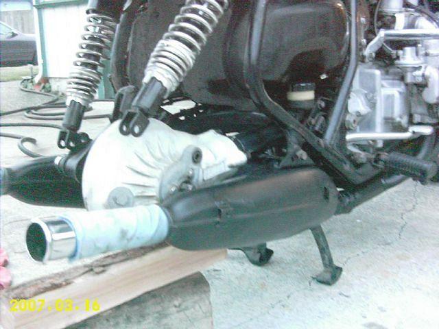 muffler in place
(story continues in exhaust folder)