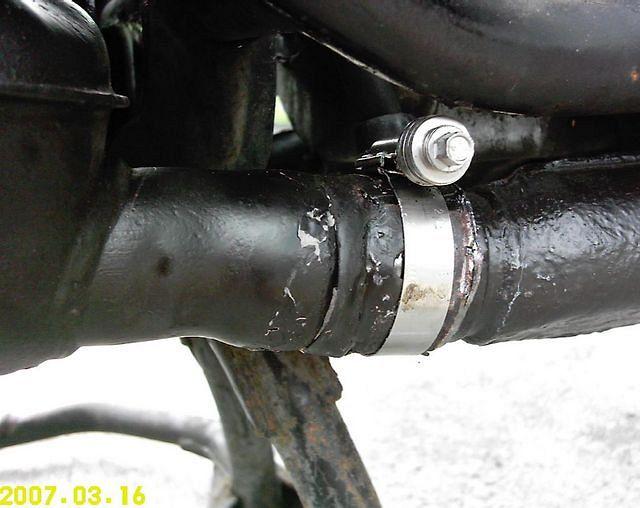 LH muffler clamp