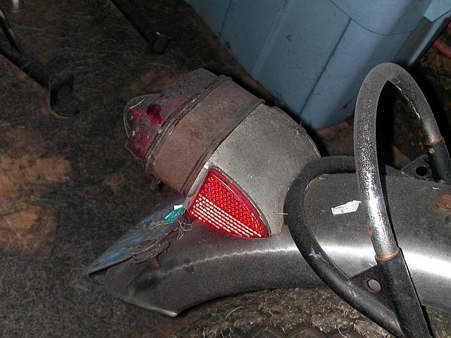 t100c tail light