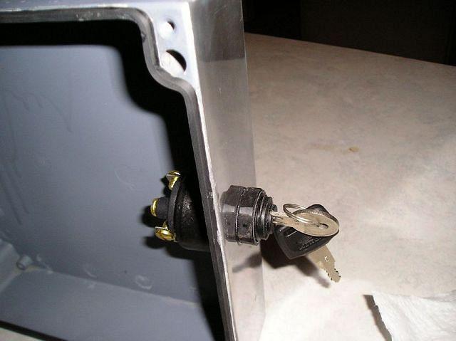 Ignition/start switch mounting photo