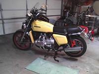 gl with the stock seat,rear fender and tail light