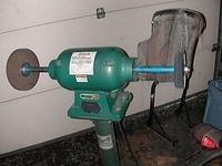 polisher with fly wheel